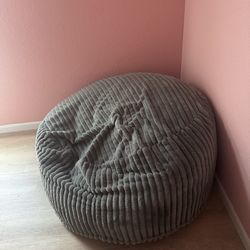 Large Cozy Bean Bag Chair – Excellent Condition