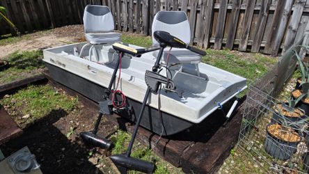 Pond prowler look alike water scamp bass boat