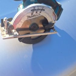 MAKITA SAW 18 V 