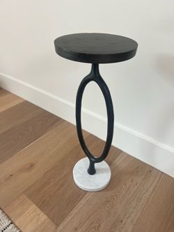 Side/accent table