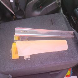 Painters masking machine