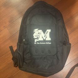 College Backpack — Mt SAC — Lots of Storage — Great Condition