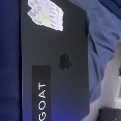 MacBook Air M3 13 Inch 2024