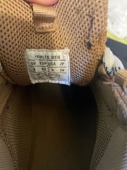 Balenciaga Triple S Men’s beige lace up low top sneakers