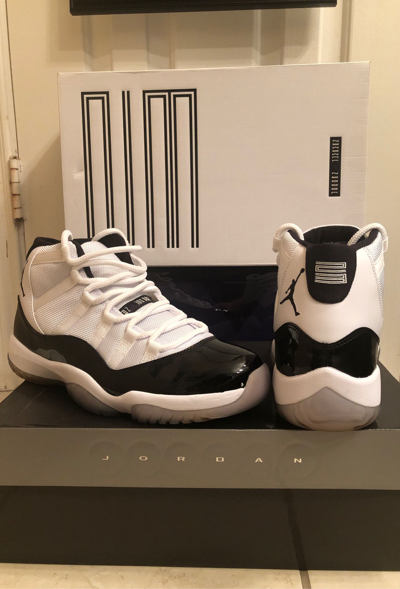 Air Jordan 11 Retro “Concord 2011 Release” Men’s Size 10