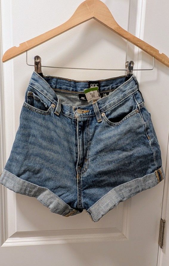 Denim Shorts, Mom High Rise Size 24