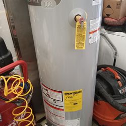 AO SMITH 2023 water Heater 30 Gallons