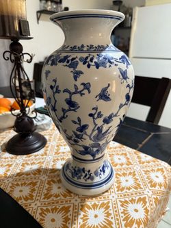 Porcelain  vase