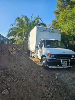 Buenas tardes sebende este trokusito en buen estado. Tiene su rampa. Ojo no es mio solo ayudo a venderlo