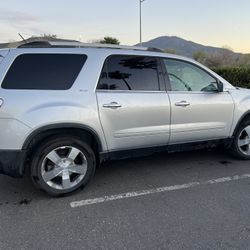 2012 GMC Acadia