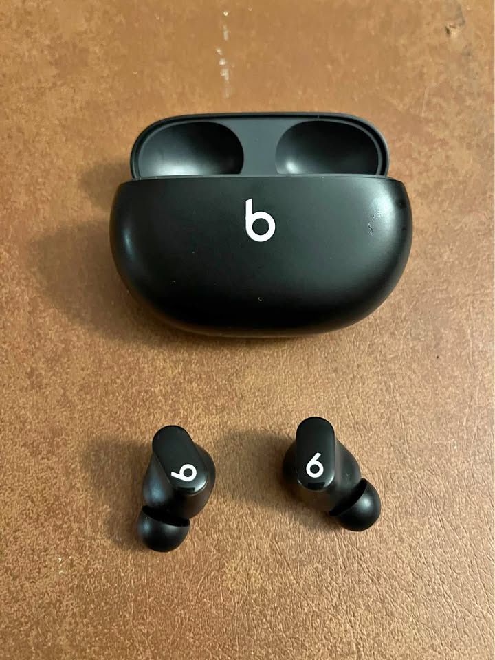 Beats Studio Buds