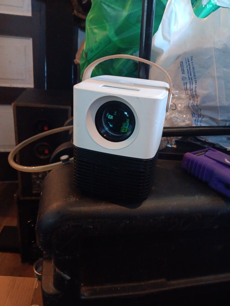 1080p HD Projector Works Great With Cables