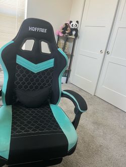 Hoffree Gaming Chair – Light Blue & Black – Excellent Condition