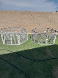 different Pet Dog Fencing Enclosures 6 panel Plastic $30 or 8 panel Metal $50 See All Photos Read Description