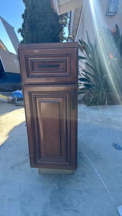 Used kitchen cabinet