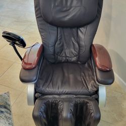 Best Massage Chair: FULL BODY ELECTRIC SHIATSU MASSAGE, REDUCES FITIGUE, RECLINES, EASY TO USE PANEL, ONLY USED A FEW TIMES, NO ISSUES