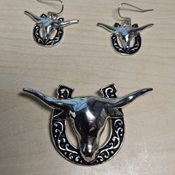 Bulls Head Earrings And Pendant 