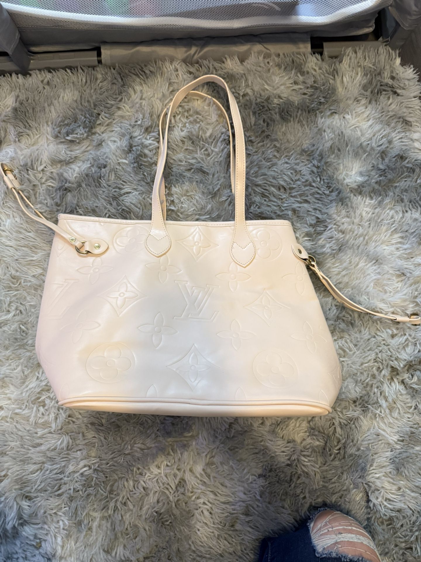 Louis Vuitton Purse 