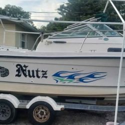 2002 Bayliner 22' Thropy Wa Cubby Cabin and Trailer 