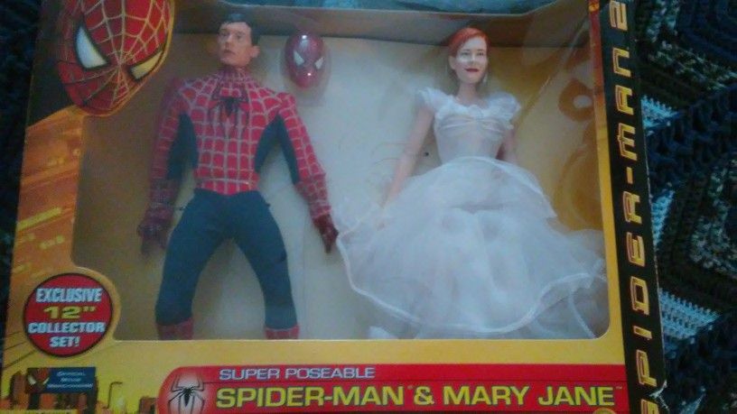 Spiderman and Mary Jane doll