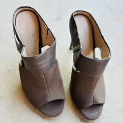 Calvin Klein Heels Size 7.5