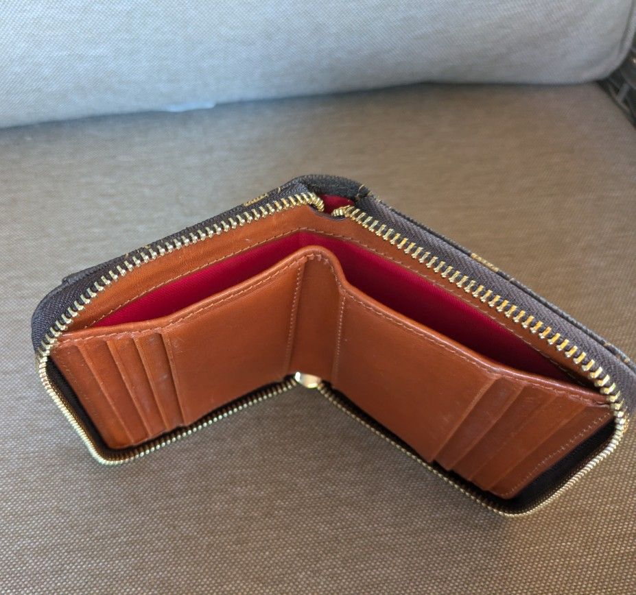Dooney gretta wallet hotsell