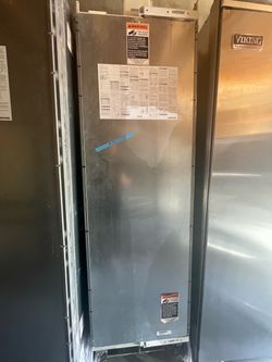 Subzero Built In Refrigerator 24” Panel Ready