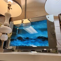 Mirrored Vintage Waves and Lighthouse Picture Lights and Seagulls Sound