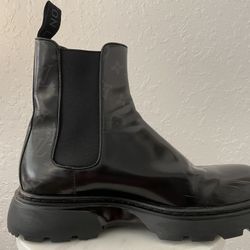 Authentic LV Bold Chelsea Men 7