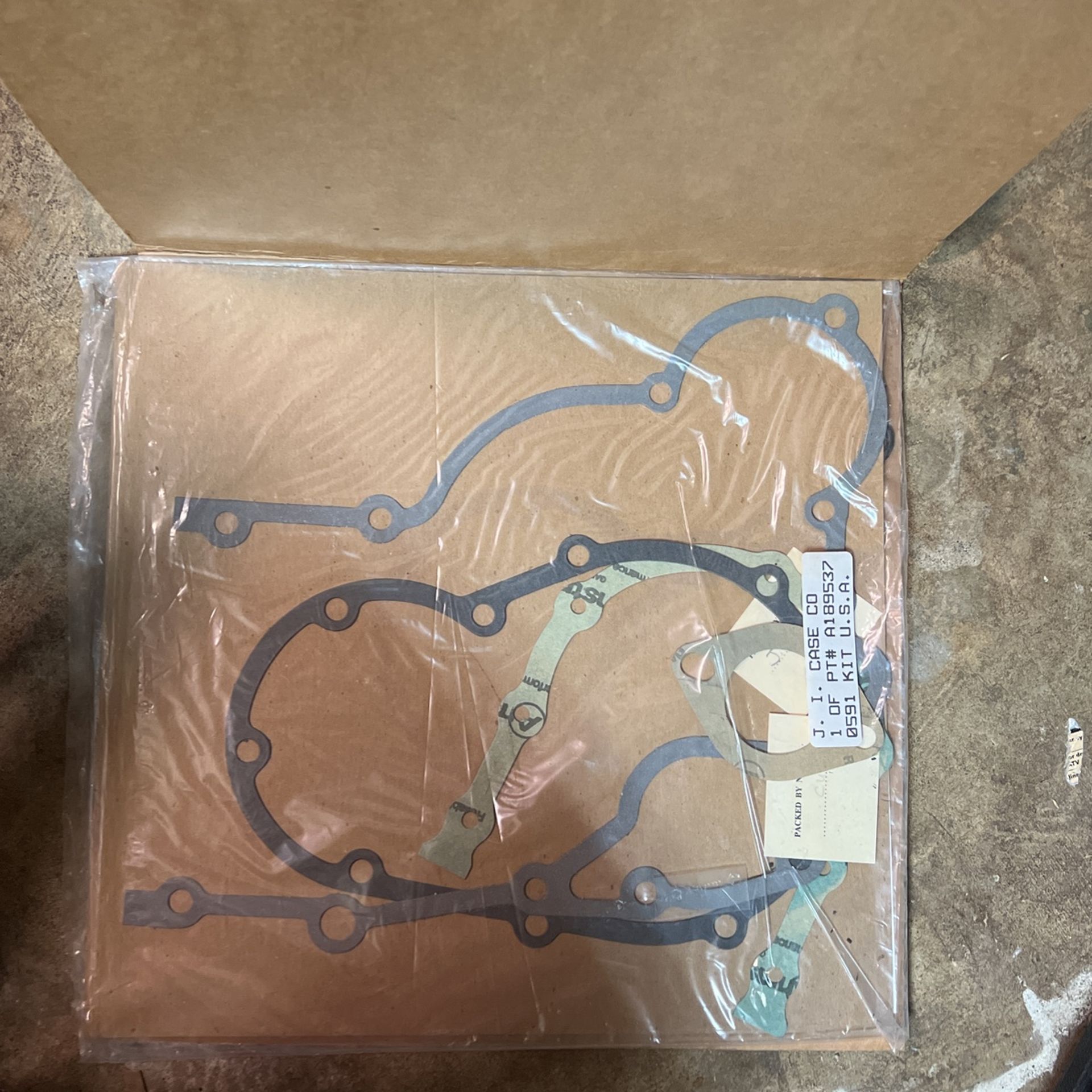 Genuine CASE Gaskets For tractors and big machinery