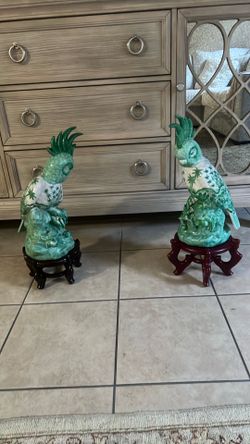 Chinese  pair porselane  parrots