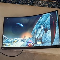 2k 165hz Monitor MSI 323CQR 32 Inch Curved (Damaged)