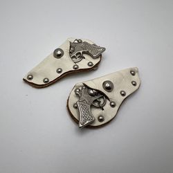 Set of 2 Novelty Vintage Baby Diaper Pins Tote' N Cowpoke White Holster Pistol