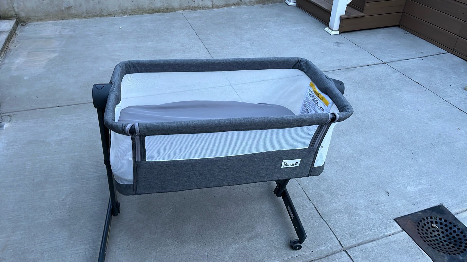 New Pengy Adjustable Crib