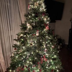 FREE!!! 7 1/2 Foot Pre-Lit Christmas Tree Artificial