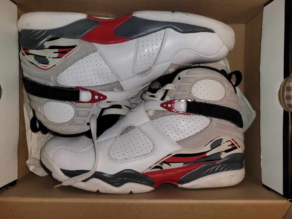 Air Jordan 8 Retro Bugs Bunny 