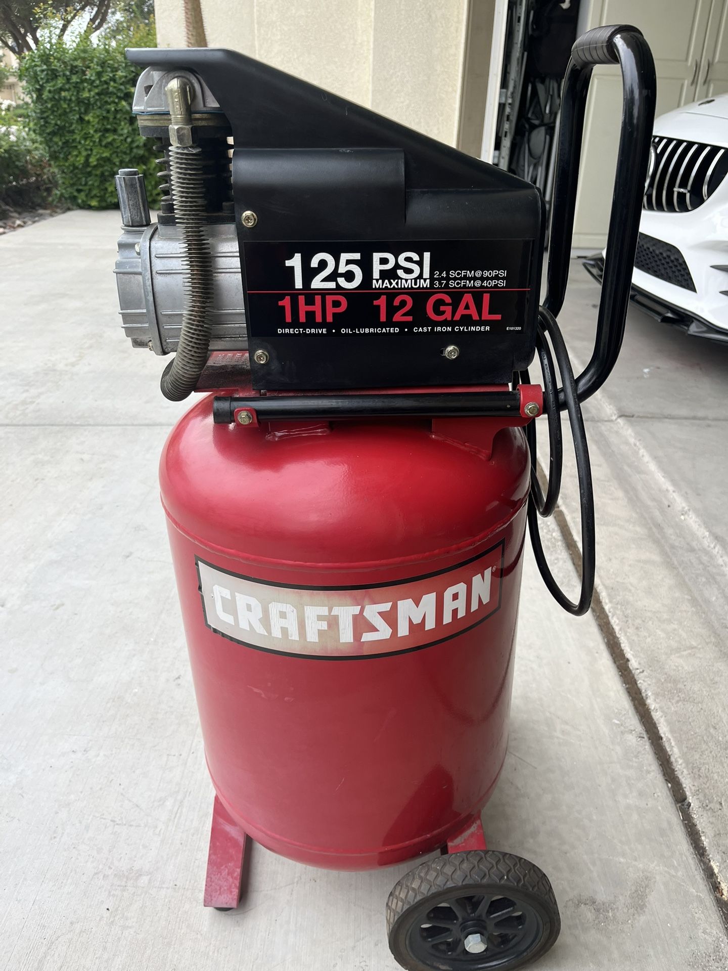 Craftsman 12 Gallon Compressor 