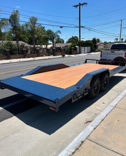 20ft Trailer With a 8.5ft Driver Over