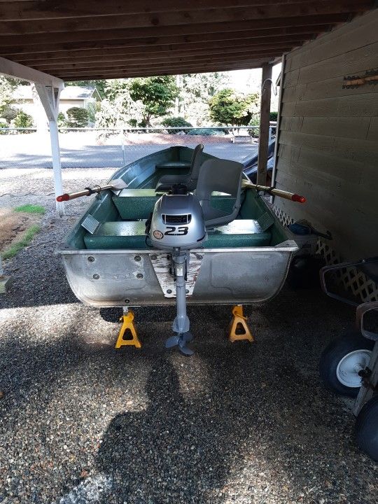 Sears 12 Foot Aluminum Boat  With Honda 2.3 Air Cooled Motor.  