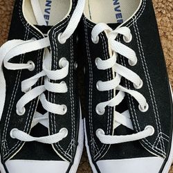 Converse ALL STAR low top Brand New Size 2 Youth