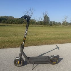 Segway G2 Max Kick scooter 