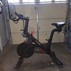 Peleton Bike