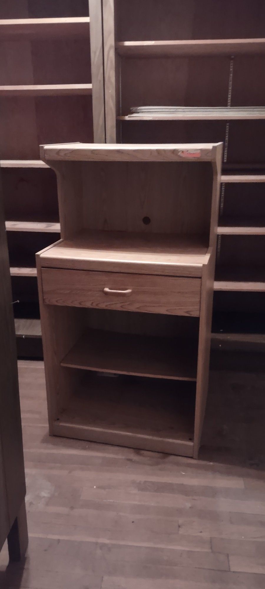 Desk/Book Shelf