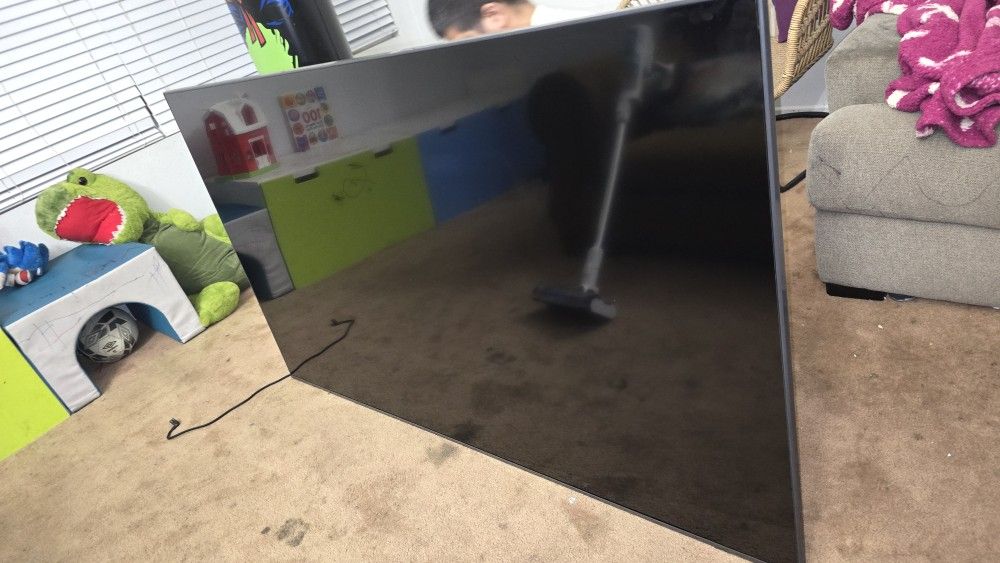 Free 65" Tv Cracked Screen