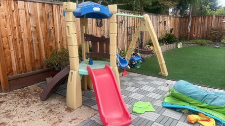 Little tikes kids playground.