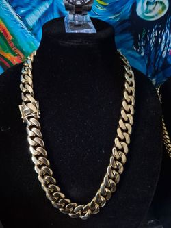 Chain and bracelet 22mm 26inches 7.5 inches bracelet