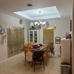 Kitchen Table And 7 Chairs