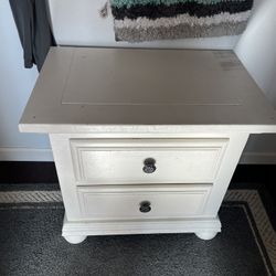 Nightstand 