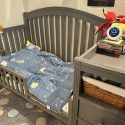 Crib With Toddler Rail