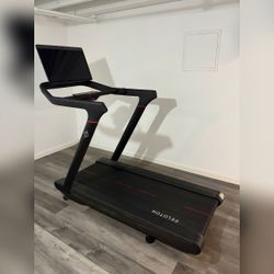 2022 Peloton Tread, Excellent Condition, Fully Functional – Philadelphia, PA